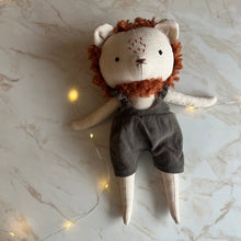 Carica l'immagine nel visualizzatore di Gallery, Gli animali di mamma Cerbiatta