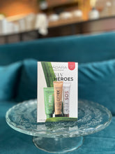 Carica l'immagine nel visualizzatore di Gallery, Urban Heroes 3 Mini Bestsellers Skin Care Set