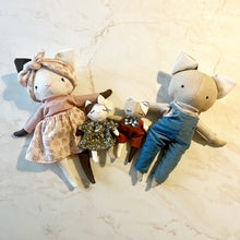 Carica l'immagine nel visualizzatore di Gallery, Gli animali di mamma Cerbiatta