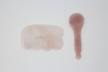 Carica l'immagine nel visualizzatore di Gallery, SET GUA SHA NUVOLETTA E CUCCHIAIO IN QUARZO ROSA