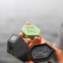 Carica l'immagine nel visualizzatore di Gallery, Shampoo solido ortica