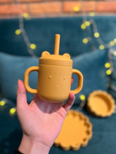 Carica l'immagine nel visualizzatore di Gallery, Tazza Silicone con Manici e Cannuccia Leone